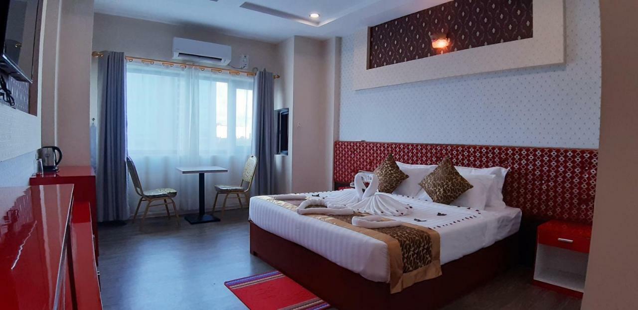 H Plus Hotel Rangun Kültér fotó