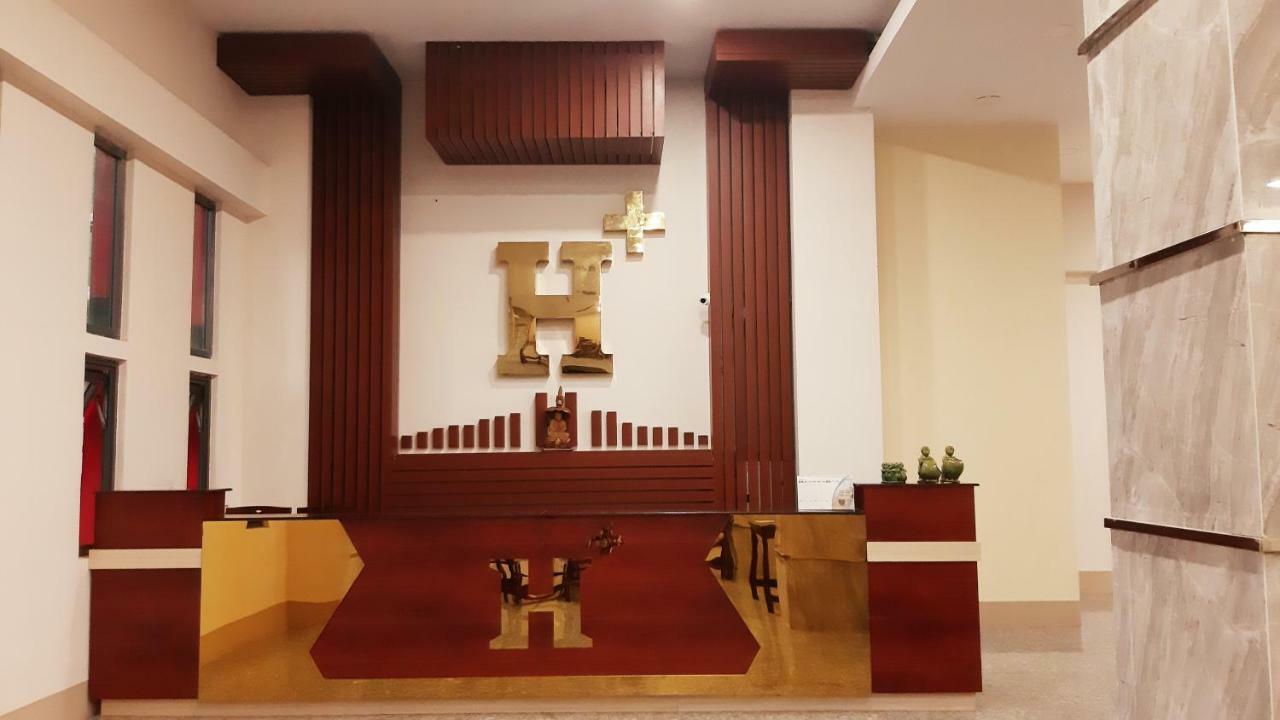 H Plus Hotel Rangun Kültér fotó